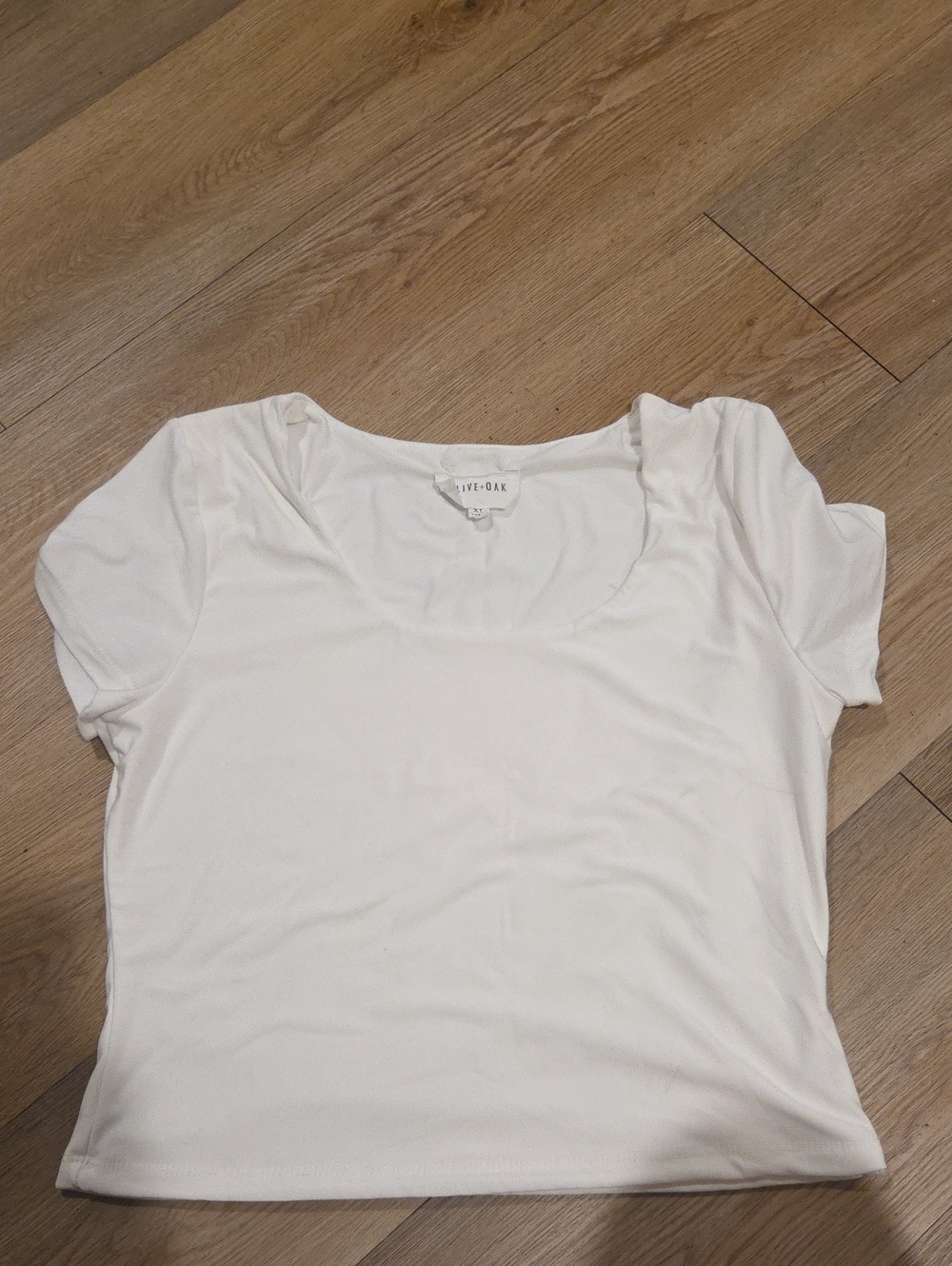 Olive & Oak Cream Scoop Neck Short Sleeve Tee